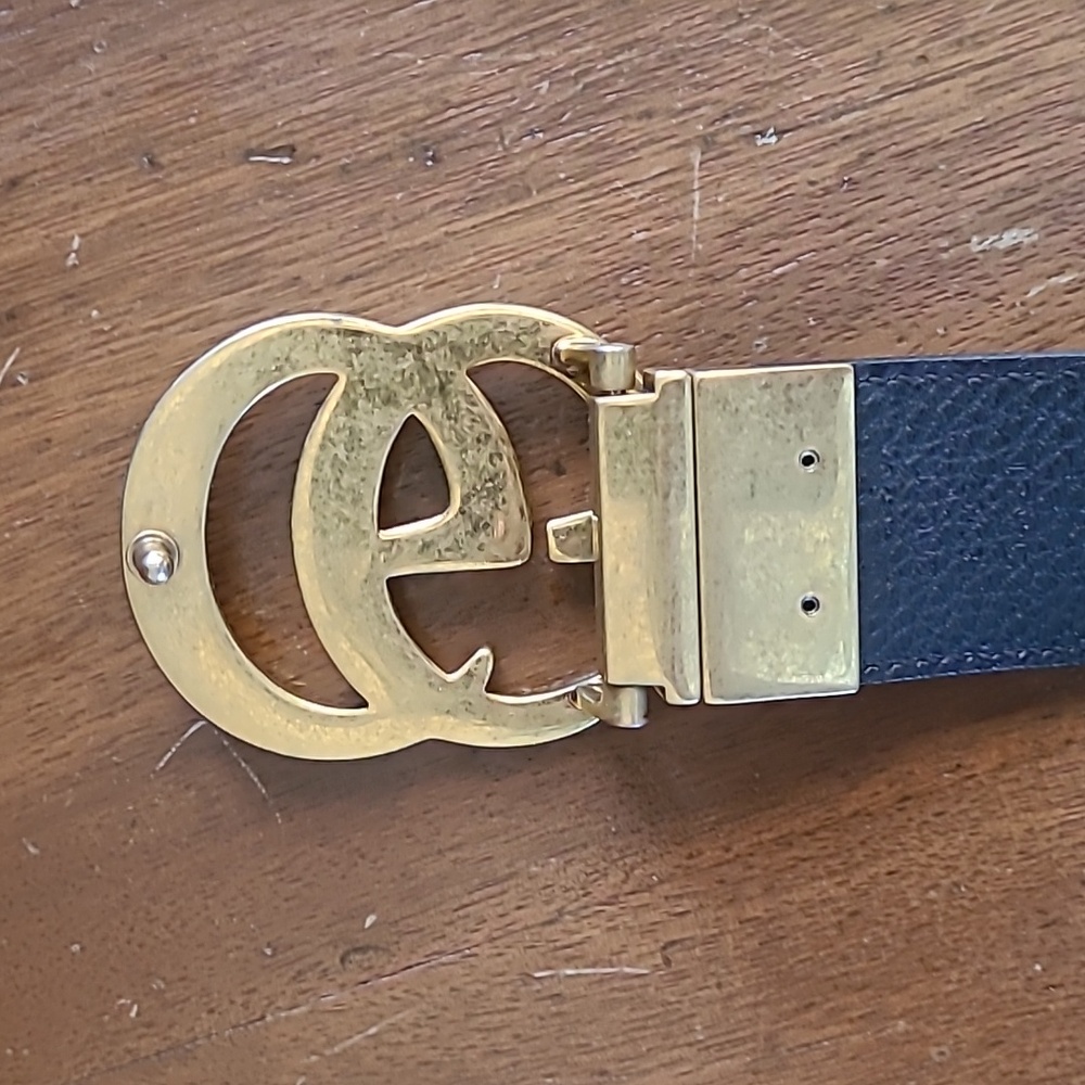 Gucci Black Belt with Gold Buckle - Picture 11 of 11